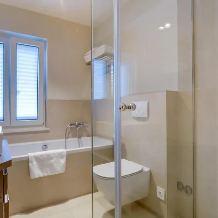 Lejlighed Design & Beach Maisonette - Exklusive Ferienwohnung Auf Zwei Etagen (adults Only) Mali Lošinj