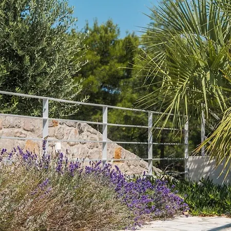 Design & Beach Maisonette - Exklusive Ferienwohnung Auf Zwei Etagen (adults Only) Lejlighed Mali Lošinj